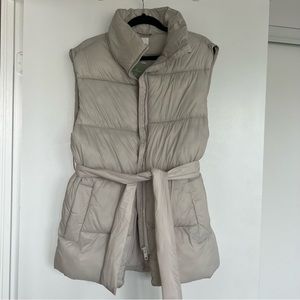 Brand new H&M puffer vest with belt